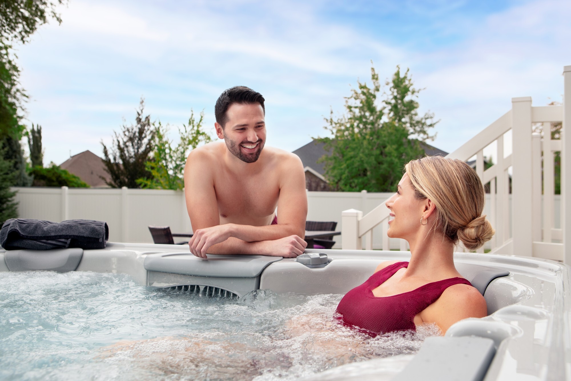 Landing Plug Play Hot Tubs - Bullfrog Spas