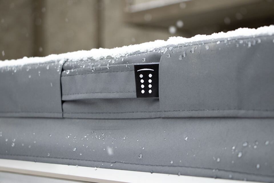 hot tub snow weight