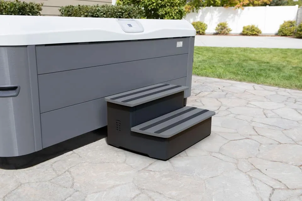 X7 - Bullfrog Spas