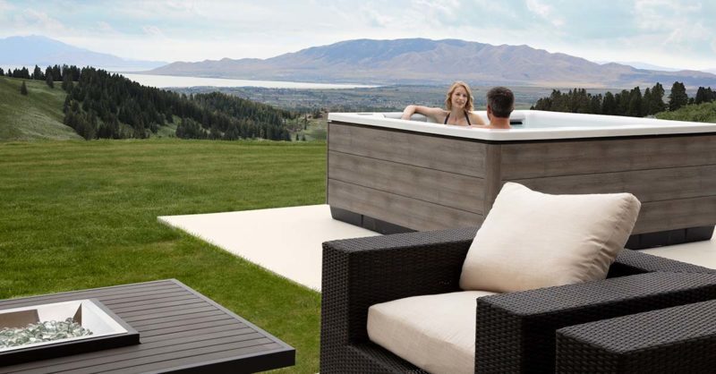 medium sized hot tub