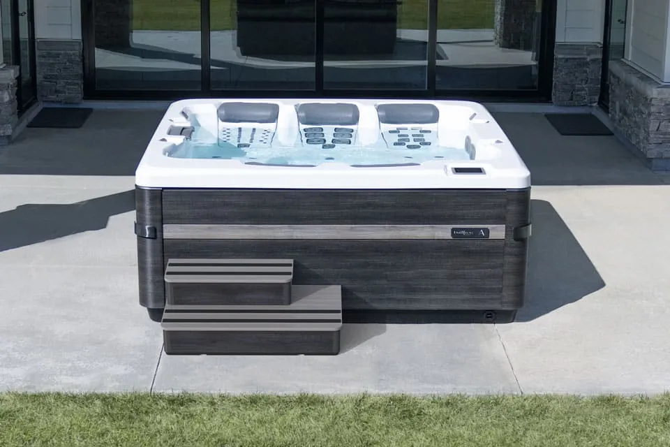 with:D　High-end-type フルプロテクトver　Rサイズ　8個 Everything You Need to Know about 8-Person Hot Tubs - Bullfrog Spas