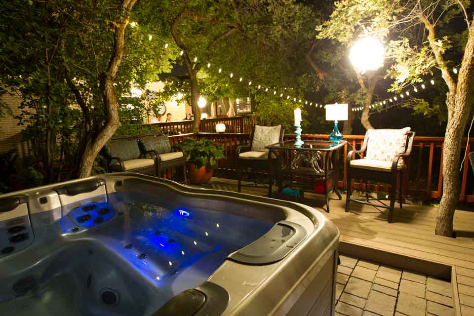 hot tub with lighting