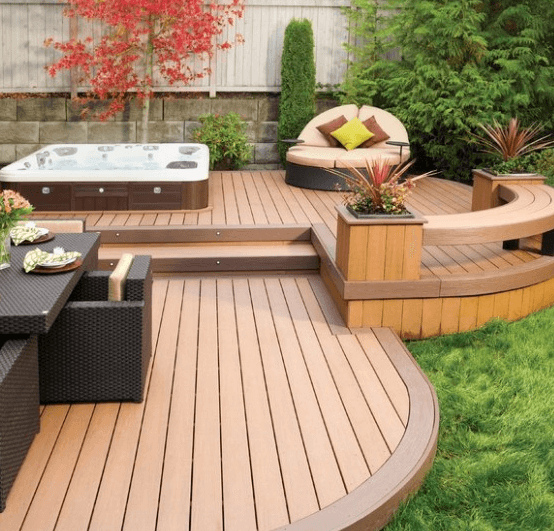 Short Deck with Integrated Hot Tub